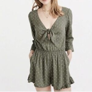 Abercrombie & Fitch Green Polka Dot Romper Size XS
